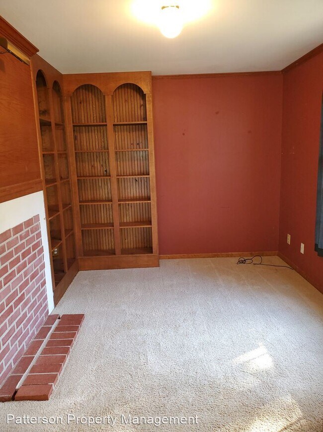 Building Photo - 4 br, 3.5 bath House - 835 Maywood