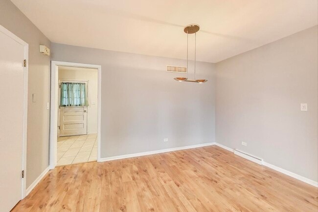 Foto del edificio - 4257 Oakton St