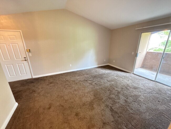 Foto del edificio - Cozy 1Bed/1Bath 2nd floor Condo in Henderson!