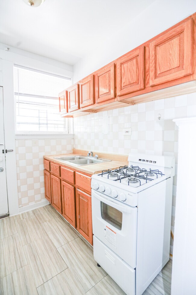 Foto del edificio - 4656 N Elston Ave