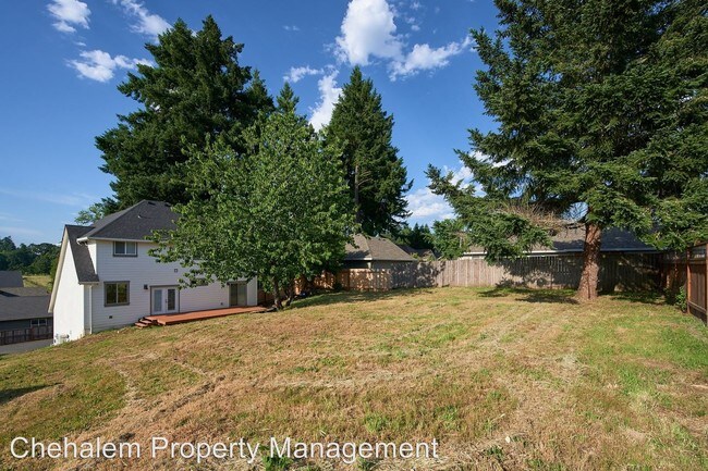 Foto del edificio - 4 br, 3 bath House - 2098 NE Lucy Belle St.