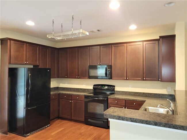 Foto del edificio - 3162 Cedar Glade Ln NE