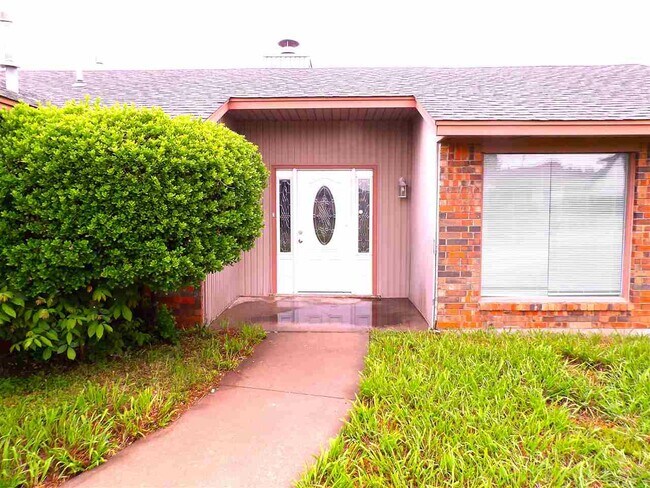 Foto del edificio - 7017 SW Winchester Ave