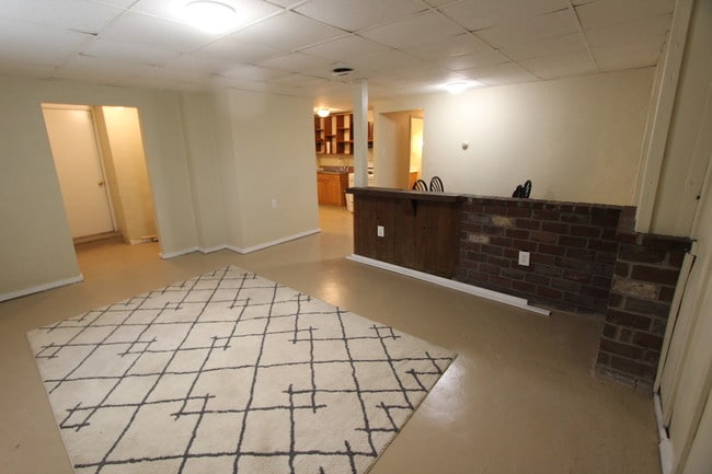 Photo - 624 Carothers Ave (Carnegie, PA) Apartments