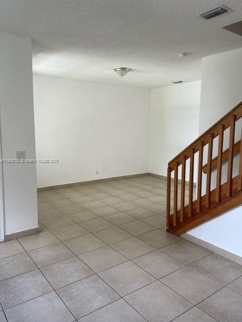 Foto del edificio - 835 NE 212th Terrace