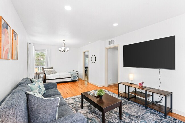Foto del edificio - 4317 Amherst Dr