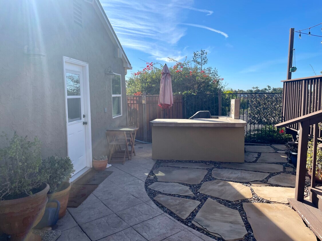 Front door with View - 4818 Austin Dr