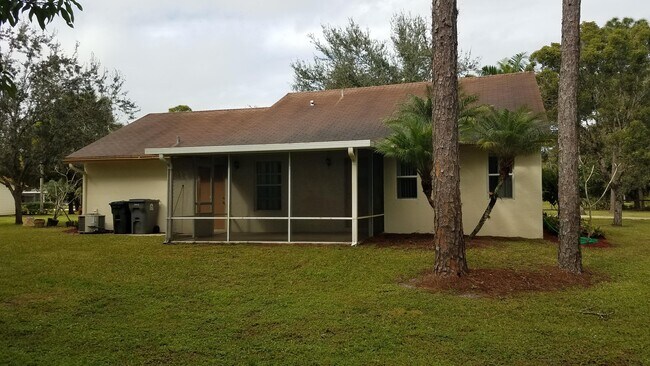 Building Photo - 12818 Old Indiantown Rd