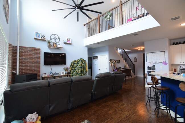 Foto del edificio - 2340 Pirtle Dr