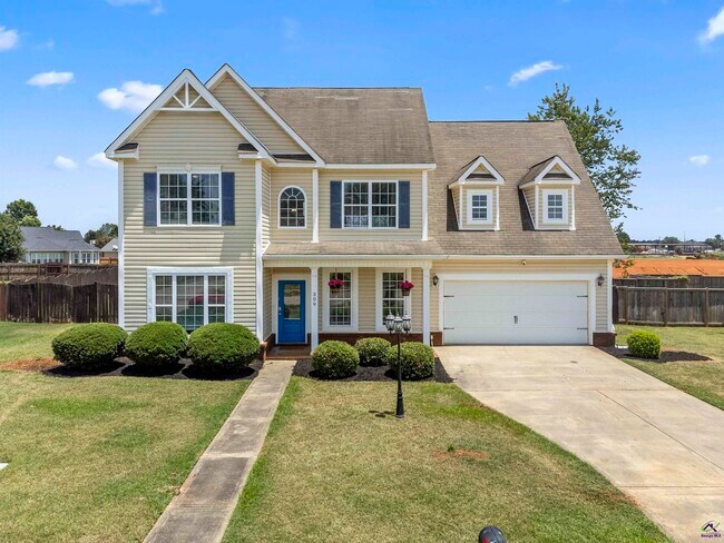 Foto del edificio - 309 Raleigh Dr