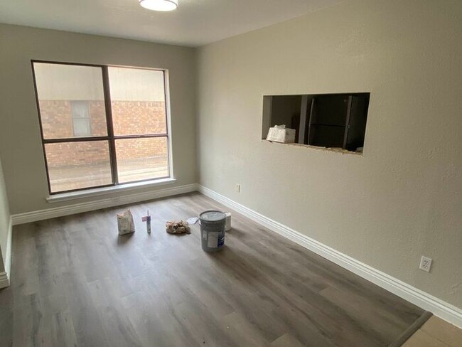 Foto del edificio - FULLY UPDATED Duplex for rent in Euless in...