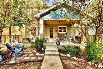 Building Photo - 1054 Dorn