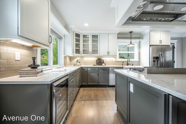 Foto del edificio - 4 br, 2 bath House - 1602 NE 73rd Street