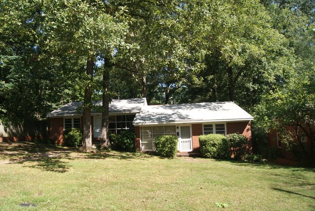 Apartamento a la derecha side-- - 3208 Ruffin St