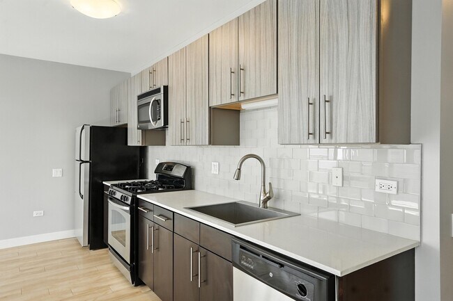 Building Photo - 351 E Wacker Dr