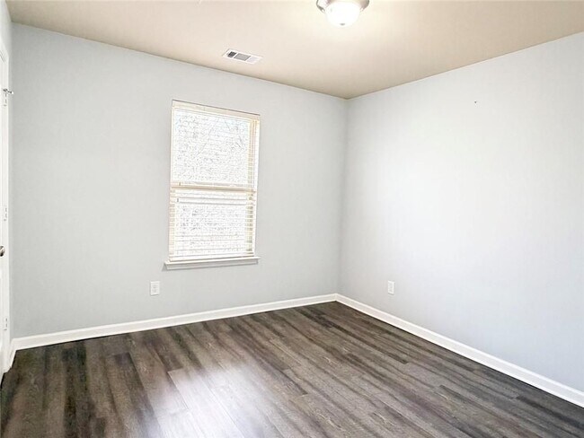 Foto del edificio - 3712 Brockenhurst Dr