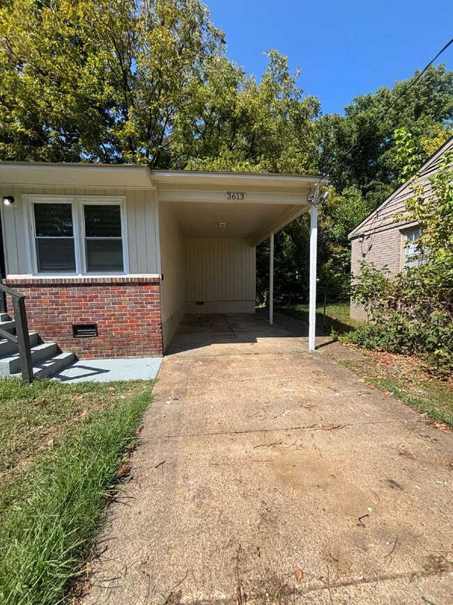 Building Photo - 3613 Debby St