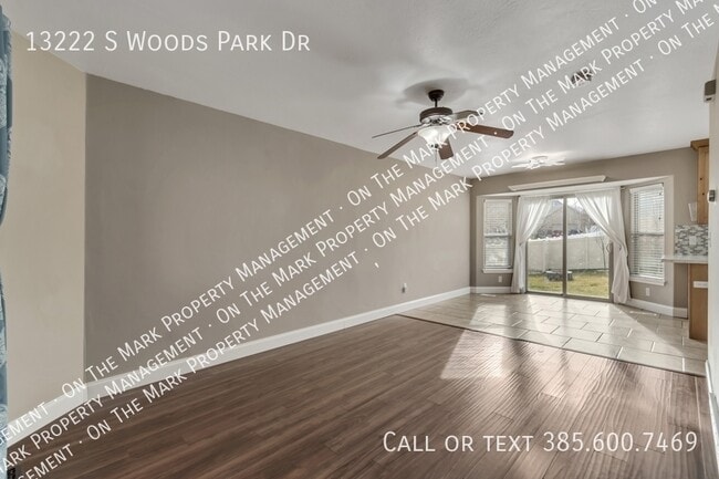 Foto del edificio - 13222 S Woods Park Dr