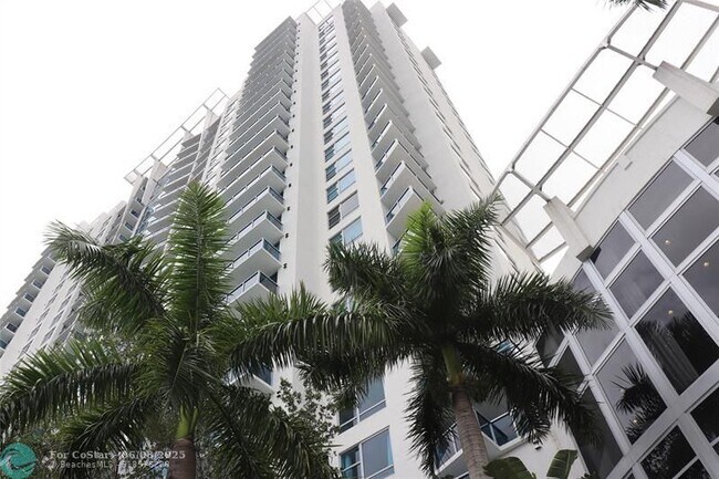 Foto del edificio - 2681 N Flamingo Rd