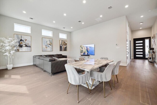 Foto del edificio - 1410 Caywood Ln