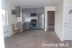 Foto del edificio - 73-04-73173 173rd St