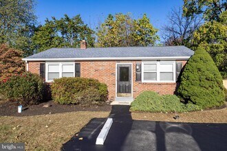 Building Photo - 1569 Swamp Pike