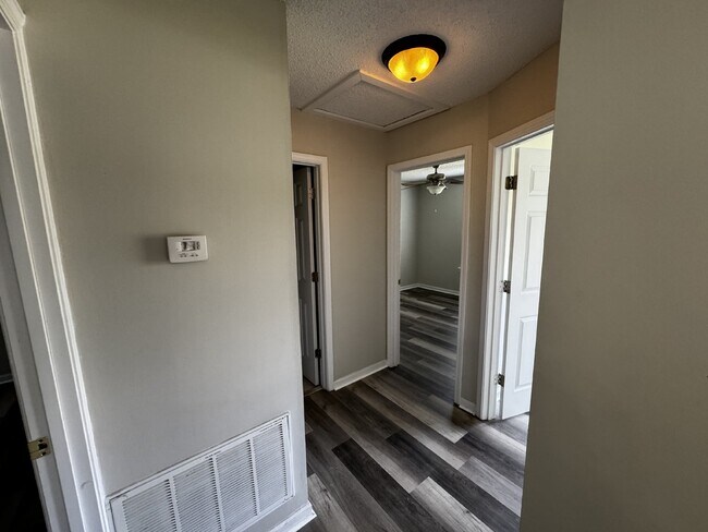 Foto del edificio - House for Rent