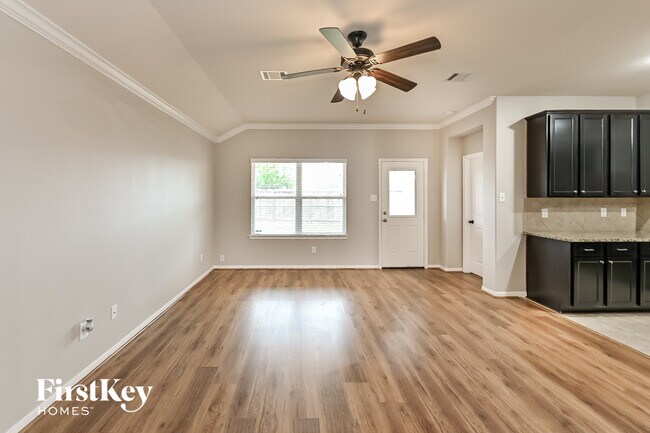 Foto del edificio - 13142 Lucy Grove Ln