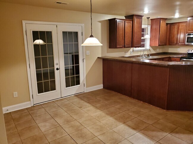 Building Photo - 2504 Millwood Cir SE