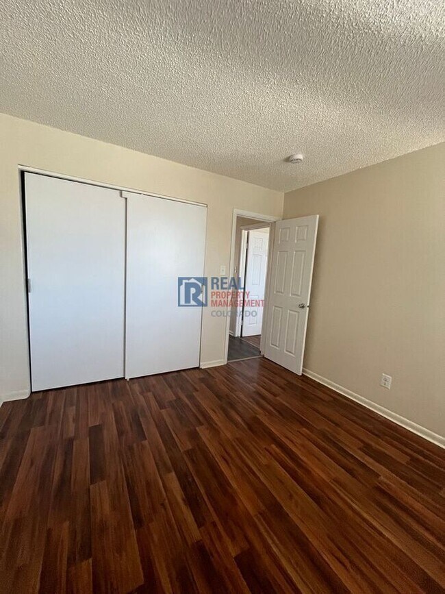 Foto del edificio - 1303 Coffman St