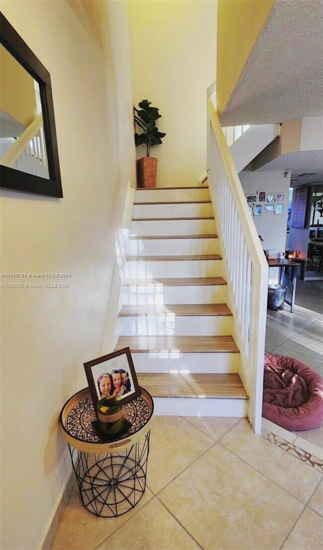 Foto del edificio - 1275 NW 123rd Terrace