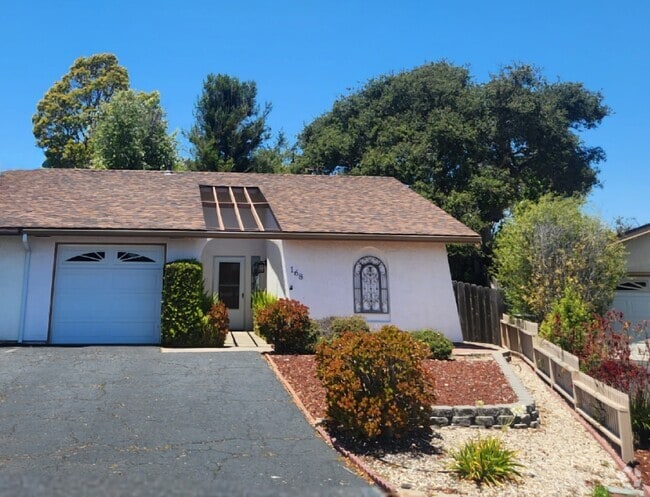 Building Photo - 168 Summit Dr