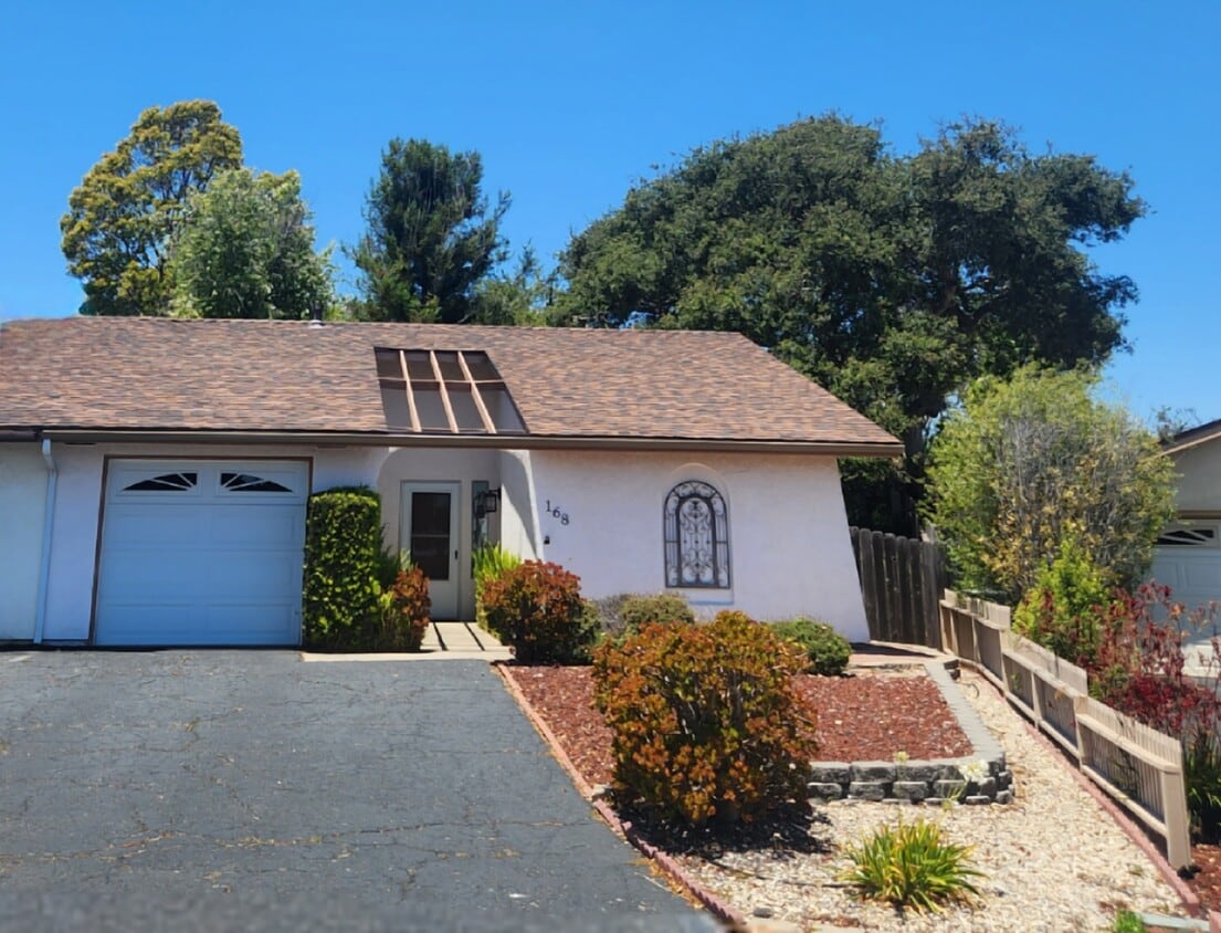 Primary Photo - 168 Summit Dr
