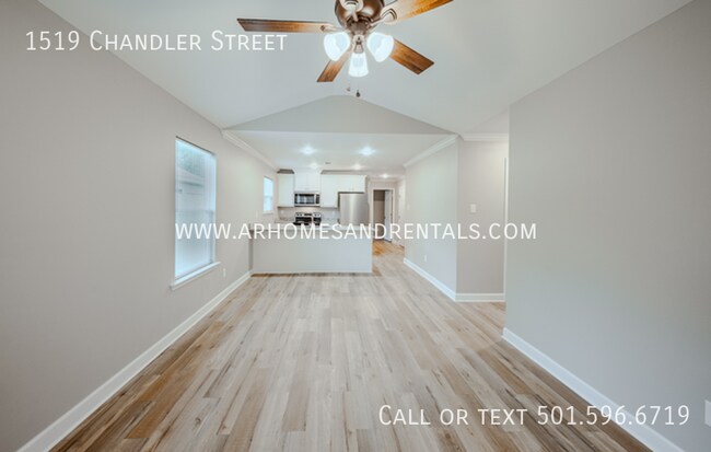 Foto del edificio - 1519 Chandler St