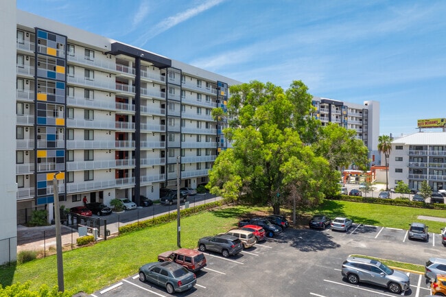 Building Photo - Edison Place