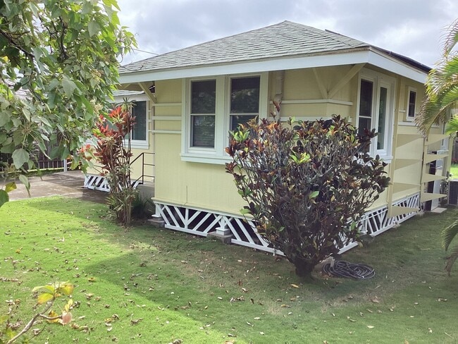 Building Photo - 324 Hualani St