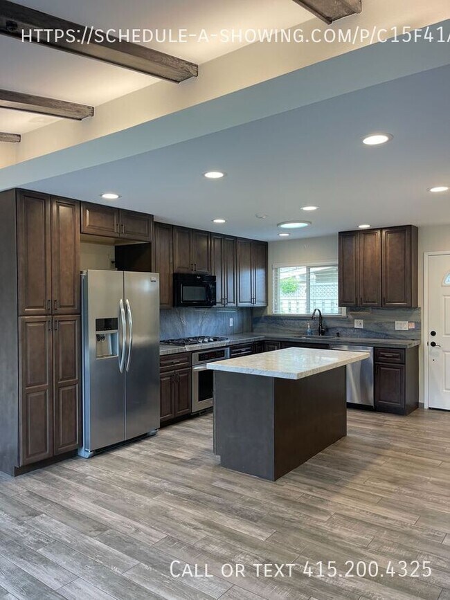 Building Photo - 211 Hacienda-