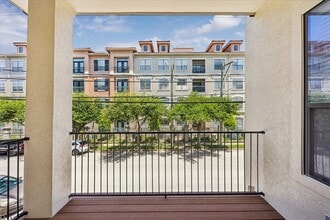 Building Photo - 405 Jackson Hill St