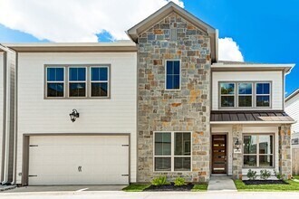 Building Photo - 4859 Benning Dr
