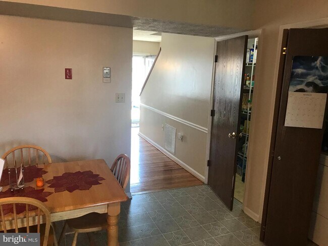 Foto del edificio - 307 Willowbrook Ct