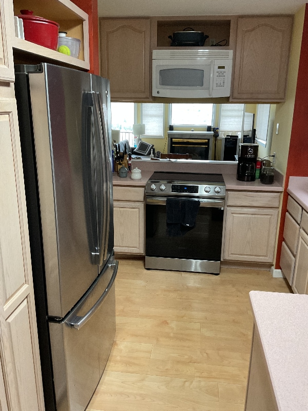 Building Photo - 460 Moonridge Dr