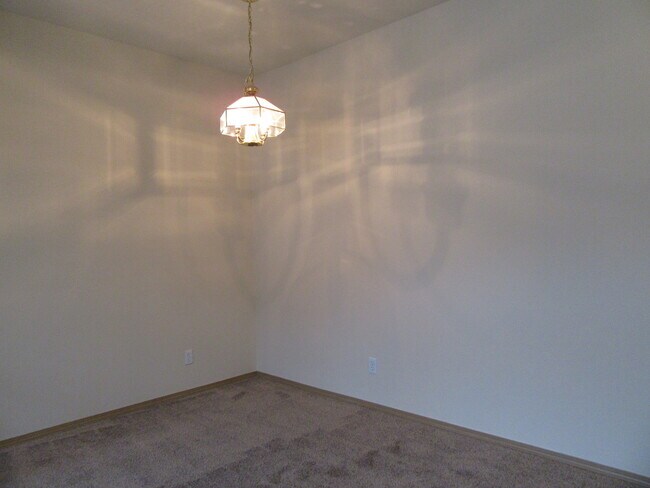 Foto del edificio - APPLICATION APPROVED- 1 bedroom 1 bath tow...