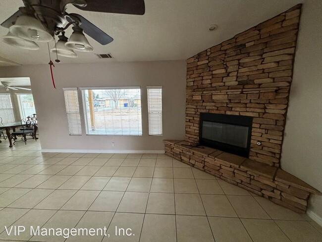 Foto del edificio - 4 br, 2.5 bath House - 21070 Yucca Loma Rd