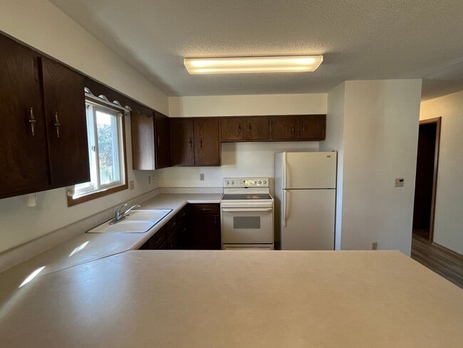 Foto del edificio - 410-416-416 8th Ave NE