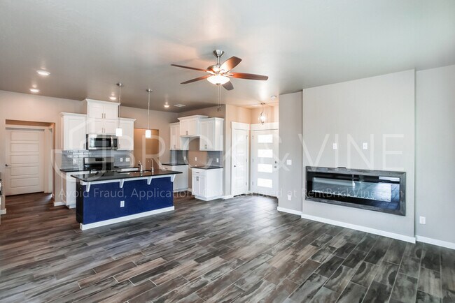 Foto del edificio - 621 NW 182nd St