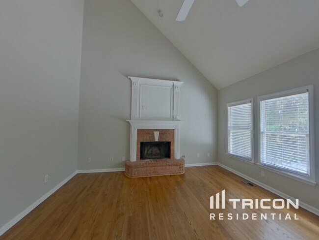 Foto del edificio - 1114 Fairview Club Cir