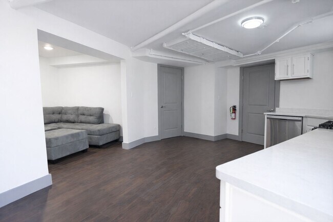 Foto del edificio - 306 Bryant Ave