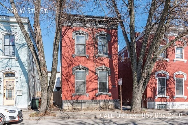 Building Photo - 220 W 5th St