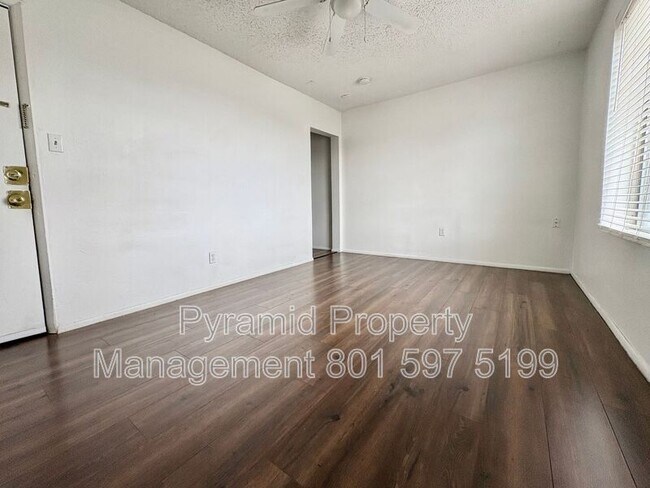 Building Photo - 513 E 700 S