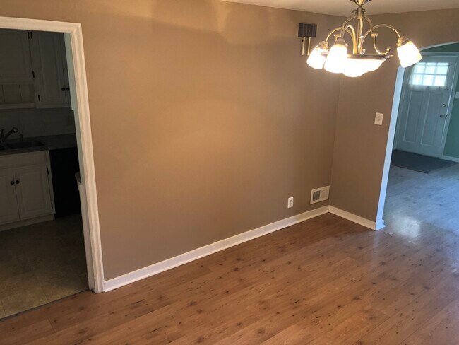 Dining Room - 714 Skyline Dr